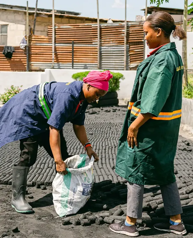Kigilagila rafiki group members at their work-base in Kiwalani, Ilala District, Dar Es Saalam (c) Amref Health Africa/Sam Vox