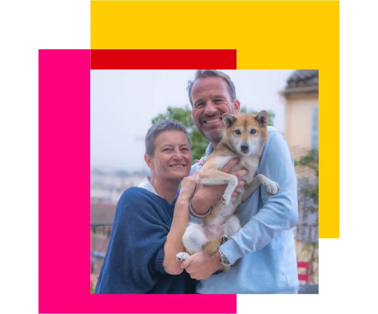 Florence — touchée par un cancer du sein accompagnée de son mari et de son chien